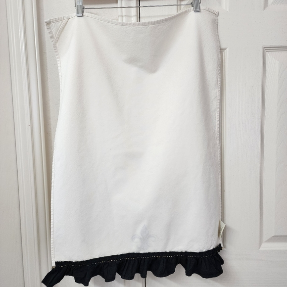 UNAVAILABLE **SET** Retro Cutie Fleur-de-lis Kitchen Apron & Matching Towel - Picture 12 of 15